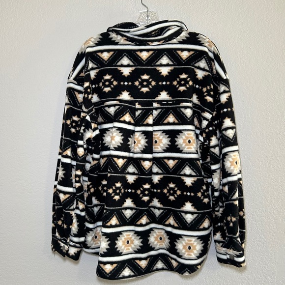 nwt active usa shacket shirt jacket women's large western Aztec cozy neutral - Picture 7 of 8